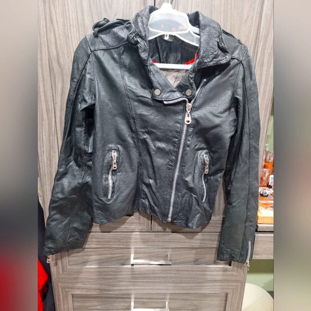 Doma Black Jacket size M
